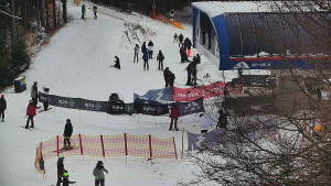 Skiareál Bílá - Lanovka - výstupní stanice - 28.12.2025 v 12:01 Skiareál Bílá - Lanovka - výstupní stanice - 28.12.2025 v 12:01
