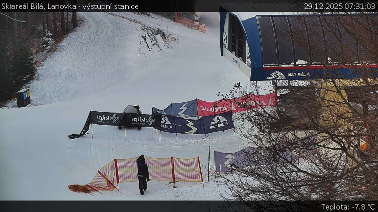 Skiareál Bílá - Lanovka - výstupní stanice - 29.12.2025 v 07:31