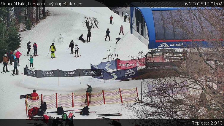Skiareál Bílá - Lanovka - výstupní stanice - 6.2.2026 v 12:01