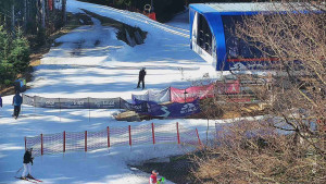 Skiareál Bílá - Lanovka - výstupní stanice - 9.3.2026 v 09:31