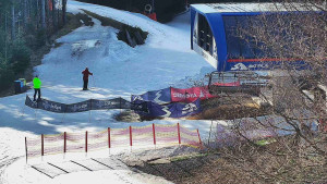 Skiareál Bílá - Lanovka - výstupní stanice - 9.3.2026 v 13:31
