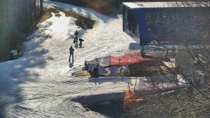 Skiareál Bílá - Lanovka - výstupní stanice - 9.3.2026 v 16:01