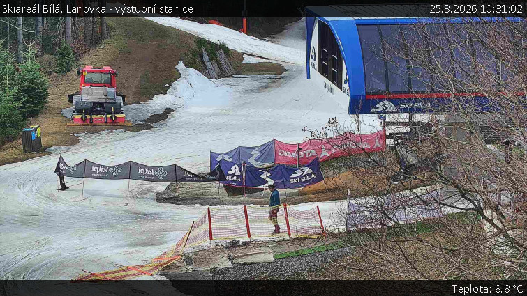 Skiareál Bílá - Lanovka - výstupní stanice - 25.3.2026 v 10:31