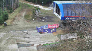 Skiareál Bílá - Lanovka - výstupní stanice - 14.4.2026 v 09:31 Skiareál Bílá - Lanovka - výstupní stanice - 14.4.2026 v 09:31