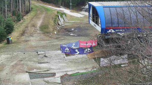 Skiareál Bílá - Lanovka - výstupní stanice - 14.4.2026 v 10:31 Skiareál Bílá - Lanovka - výstupní stanice - 14.4.2026 v 10:31