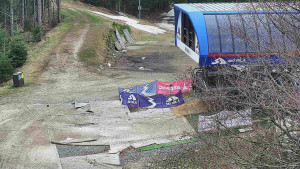 Skiareál Bílá - Lanovka - výstupní stanice - 14.4.2026 v 12:31 Skiareál Bílá - Lanovka - výstupní stanice - 14.4.2026 v 12:31