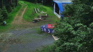 Skiareál Bílá - Lanovka - výstupní stanice - 11.6.2026 v 17:31 Skiareál Bílá - Lanovka - výstupní stanice - 11.6.2026 v 17:31