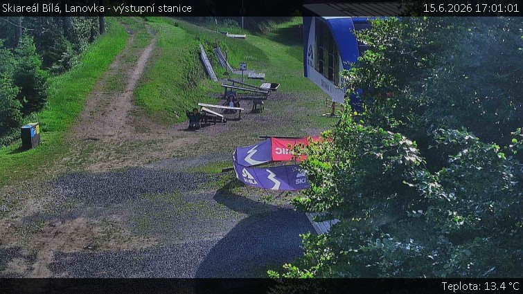 Skiareál Bílá - Lanovka - výstupní stanice - 15.6.2026 v 17:01