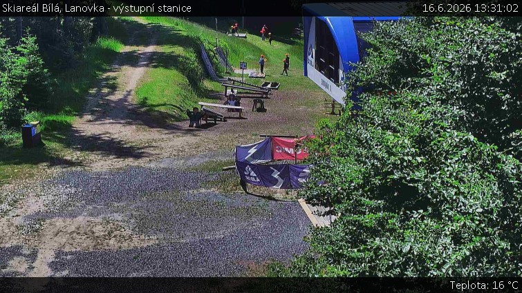 Skiareál Bílá - Lanovka - výstupní stanice - 16.6.2026 v 13:31