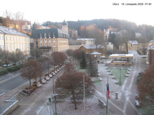 Město Jánské Lázně - Kolonáda, náměstí Svobody - 18.11.2025 v 07:45