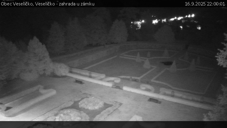 Obec Veselíčko - Veselíčko - zahrada u zámku - 16.9.2025 v 22:00