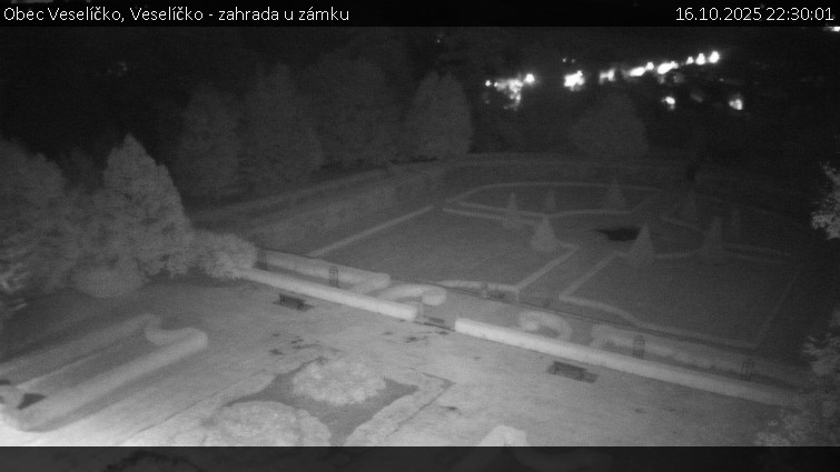 Obec Veselíčko - Veselíčko - zahrada u zámku - 16.10.2025 v 22:30 Obec Veselíčko - Veselíčko - zahrada u zámku - 16.10.2025 v 22:30