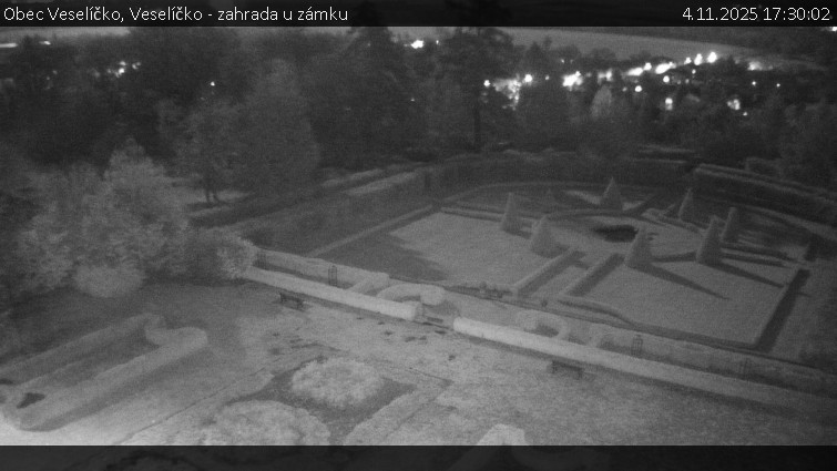 Obec Veselíčko - Veselíčko - zahrada u zámku - 4.11.2025 v 17:30