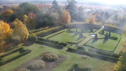 Veselíčko – garden by the chateau