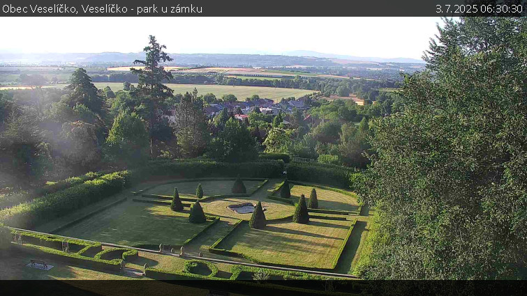 Obec Veselíčko - Veselíčko - park u zámku - 3.7.2025 v 06:30