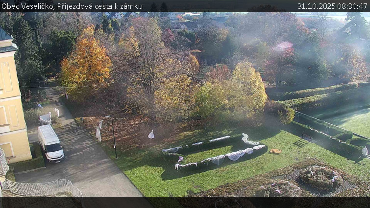 Obec Veselíčko - Příjezdová cesta k zámku - 31.10.2025 v 08:30 Obec Veselíčko - Příjezdová cesta k zámku - 31.10.2025 v 08:30