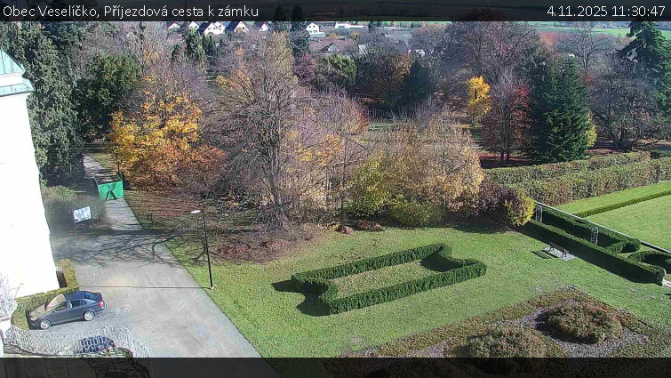 Obec Veselíčko - Příjezdová cesta k zámku - 4.11.2025 v 11:30