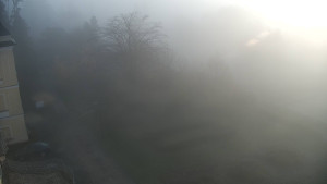 Obec Veselíčko - Příjezdová cesta k zámku - 5.11.2025 v 07:30 Obec Veselíčko - Příjezdová cesta k zámku - 5.11.2025 v 07:30