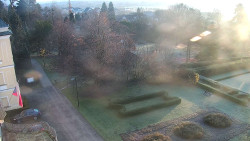 Příjezdová cesta k zámku