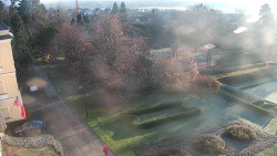 Příjezdová cesta k zámku