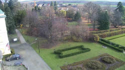 Příjezdová cesta k zámku