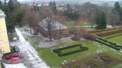 Příjezdová cesta k zámku