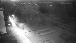 Příjezdová cesta k zámku