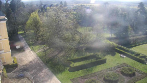 Obec Veselíčko - Příjezdová cesta k zámku - 7.4.2026 v 08:30