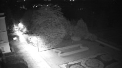 Příjezdová cesta k zámku