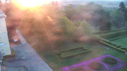 Příjezdová cesta k zámku