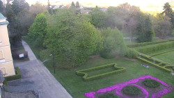 Příjezdová cesta k zámku