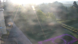 Příjezdová cesta k zámku