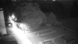 Příjezdová cesta k zámku