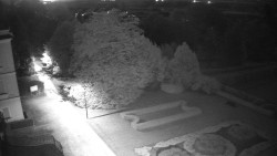 Příjezdová cesta k zámku