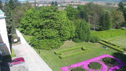 Příjezdová cesta k zámku