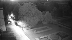 Příjezdová cesta k zámku