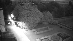 Příjezdová cesta k zámku