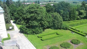 Obec Veselíčko - Příjezdová cesta k zámku - 6.6.2026 v 14:30 Obec Veselíčko - Příjezdová cesta k zámku - 6.6.2026 v 14:30