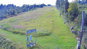 Skiareál Troják - Kamera u nástupu na vlek svah A - 13.7.2025 v 07:55