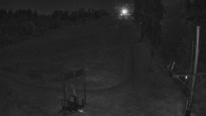 Skiareál Troják - Kamera u nástupu na vlek svah A - 15.8.2025 v 03:55