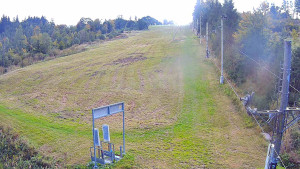 Skiareál Troják - Kamera u nástupu na vlek svah A - 29.9.2025 v 11:55