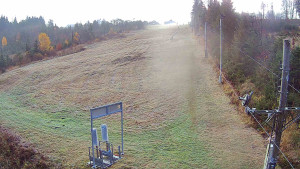 Skiareál Troják - Kamera u nástupu na vlek svah A - 4.11.2025 v 06:35 Skiareál Troják - Kamera u nástupu na vlek svah A - 4.11.2025 v 06:35