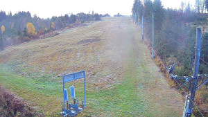 Skiareál Troják - Kamera u nástupu na vlek svah A - 4.11.2025 v 07:25 Skiareál Troják - Kamera u nástupu na vlek svah A - 4.11.2025 v 07:25