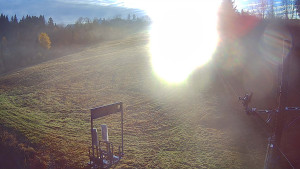 Skiareál Troják - Kamera u nástupu na vlek svah A - 4.11.2025 v 08:10 Skiareál Troják - Kamera u nástupu na vlek svah A - 4.11.2025 v 08:10