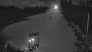 Skiareál Troják - Kamera u nástupu na vlek svah A - 5.12.2025 v 03:55