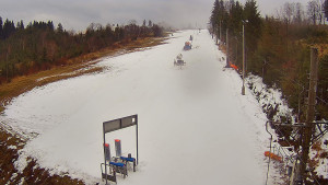 Skiareál Troják - Kamera u nástupu na vlek svah A - 5.12.2025 v 08:30