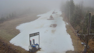 Skiareál Troják - Kamera u nástupu na vlek svah A - 13.12.2025 v 09:55 Skiareál Troják - Kamera u nástupu na vlek svah A - 13.12.2025 v 09:55