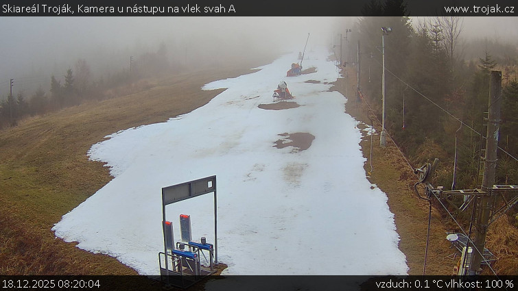 Skiareál Troják - Kamera u nástupu na vlek svah A - 18.12.2025 v 08:20