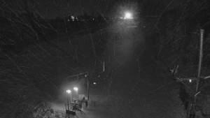 Skiareál Troják - Kamera u nástupu na vlek svah A - 30.12.2025 v 00:15