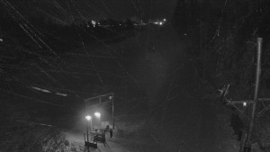 Skiareál Troják - Kamera u nástupu na vlek svah A - 30.12.2025 v 00:50